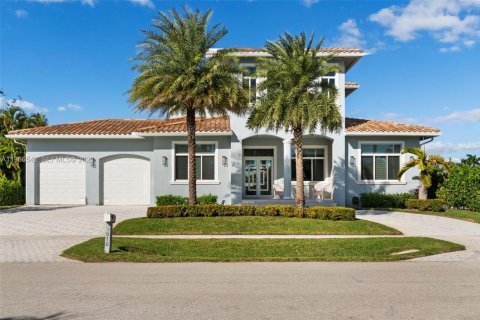 House in Marco Island, Florida 4 bedrooms, 204.2 sq.m. № 2028160 - photo 2