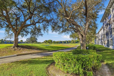 Copropriété à vendre à Pembroke Pines, Floride: 2 chambres, 110.74 m2 № 2010220 - photo 30