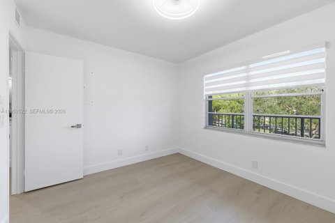 Copropriété à vendre à Pembroke Pines, Floride: 2 chambres, 110.74 m2 № 2010220 - photo 23