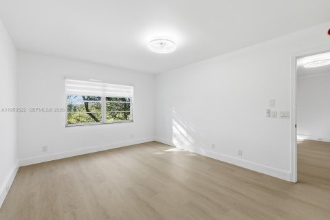 Copropriété à vendre à Pembroke Pines, Floride: 2 chambres, 110.74 m2 № 2010220 - photo 15