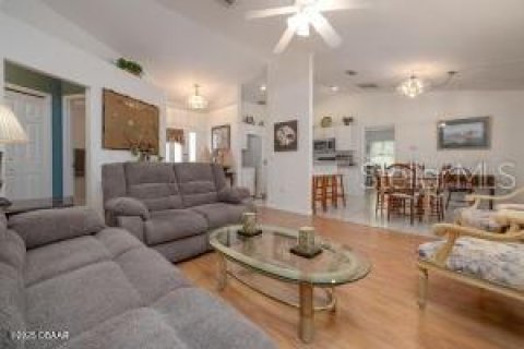 Casa en venta en Palm Coast, Florida, 3 dormitorios, 130.25 m2 № 1747620 - foto 9