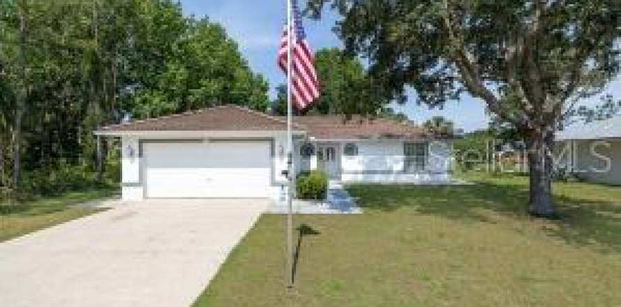 Casa en Palm Coast, Florida 3 dormitorios, 130.25 m2 № 1747620
