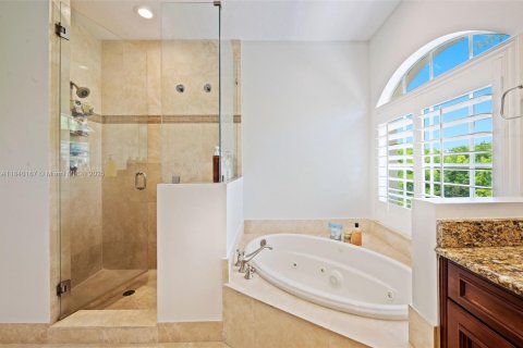Townhouse in Boca Raton, Florida 3 bedrooms, 302.4 sq.m. № 1872626 - photo 17