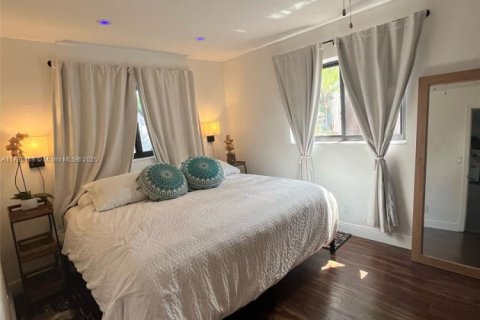 Casa en venta en Hallandale Beach, Florida, 4 dormitorios, 139.35 m2 № 1696151 - foto 10