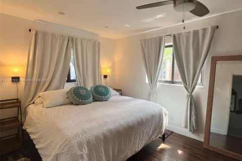 Casa en venta en Hallandale Beach, Florida, 4 dormitorios, 139.35 m2 № 1696151 - foto 12