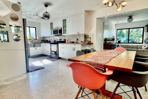 Casa en venta en Hallandale Beach, Florida, 4 dormitorios, 139.35 m2 № 1696151 - foto 4