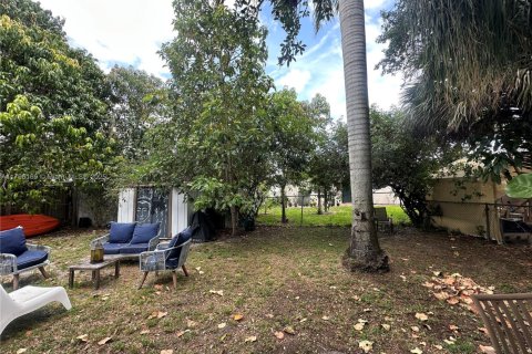 Casa en venta en Hallandale Beach, Florida, 4 dormitorios, 139.35 m2 № 1696151 - foto 21