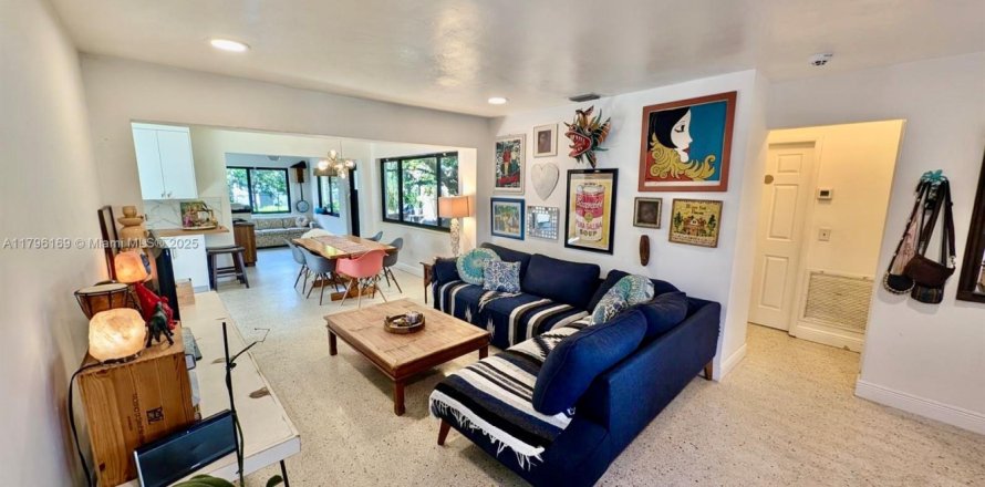 Casa en Hallandale Beach, Florida 4 dormitorios, 139.35 m2 № 1696151