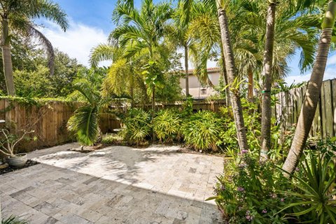 Townhouse in Fort Lauderdale, Florida 3 bedrooms, 196.77 sq.m. № 2343813 - photo 25