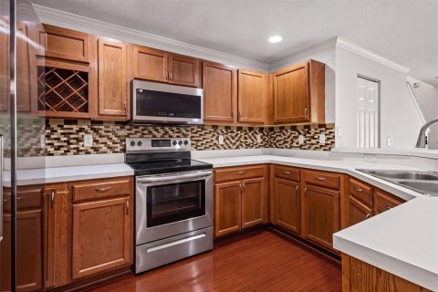 Townhouse in Valrico, Florida 3 bedrooms, 146.14 sq.m. № 2237499 - photo 5