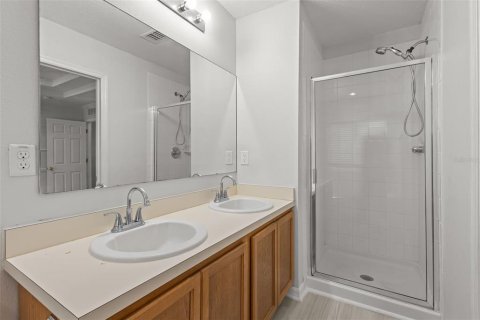 Townhouse in Valrico, Florida 3 bedrooms, 146.14 sq.m. № 2237499 - photo 19