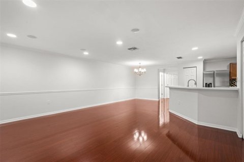 Townhouse in Valrico, Florida 3 bedrooms, 146.14 sq.m. № 2237499 - photo 12