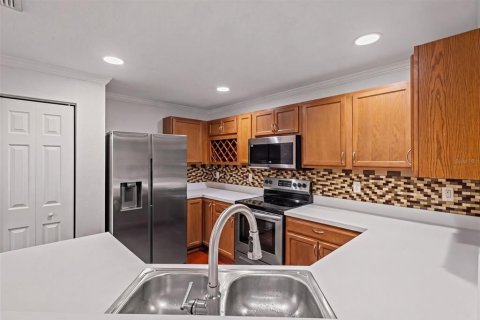 Townhouse in Valrico, Florida 3 bedrooms, 146.14 sq.m. № 2237499 - photo 6