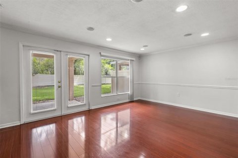 Townhouse in Valrico, Florida 3 bedrooms, 146.14 sq.m. № 2237499 - photo 2