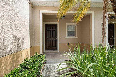 Townhouse in Valrico, Florida 3 bedrooms, 146.14 sq.m. № 2237499 - photo 4