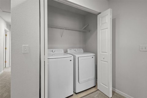 Townhouse in Valrico, Florida 3 bedrooms, 146.14 sq.m. № 2237499 - photo 28
