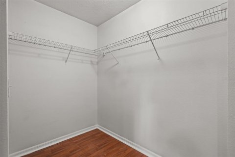 Townhouse in Valrico, Florida 3 bedrooms, 146.14 sq.m. № 2237499 - photo 20