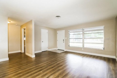 Casa en alquiler en Seminole, Florida, 3 dormitorios, 146.41 m2 № 1905069 - foto 4