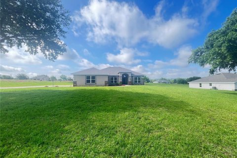 House in Dade City, Florida 4 bedrooms, 216.46 sq.m. № 2200530