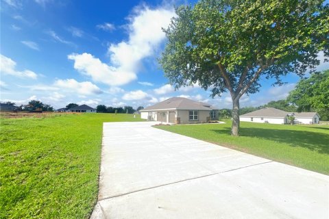 House in Dade City, Florida 4 bedrooms, 216.46 sq.m. № 2200530 - photo 4