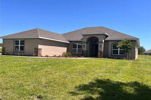 House in Dade City, Florida 4 bedrooms, 216.46 sq.m. № 2200530 - photo 6