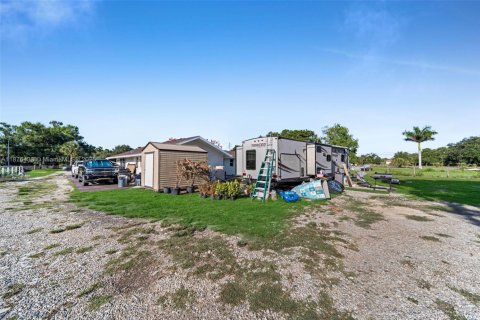 House in Fort Myers, Florida 3 bedrooms, 128.21 sq.m. № 1927053 - photo 21