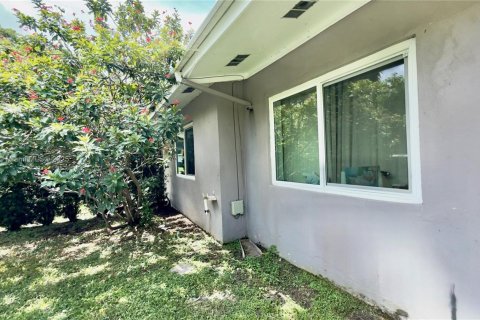 Villa ou maison à vendre à Hollywood, Floride: 3 chambres, 140.47 m2 № 1896970 - photo 3