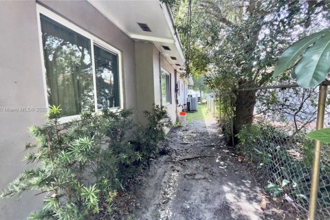 Villa ou maison à vendre à Hollywood, Floride: 3 chambres, 140.47 m2 № 1896970 - photo 4