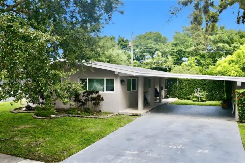 Villa ou maison à vendre à Hollywood, Floride: 3 chambres, 140.47 m2 № 1896970 - photo 1