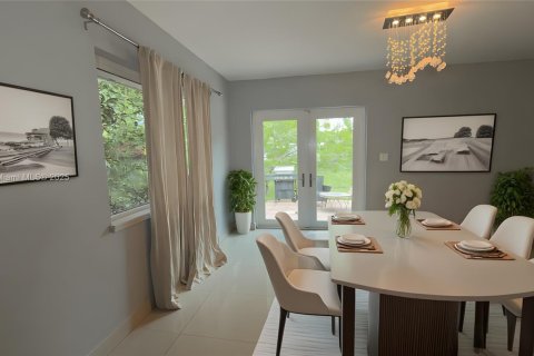 Villa ou maison à vendre à Hollywood, Floride: 3 chambres, 140.47 m2 № 1896970 - photo 9