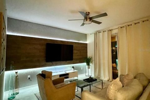 Condominio en alquiler en Kissimmee, Florida, 2 dormitorios, 110.18 m2 № 1561045 - foto 8