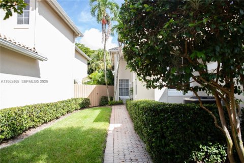 Снять в аренду виллу или дом в Бока-Ратон, Флорида 3 спальни, 229.65м2, № 2066893 - фото 26