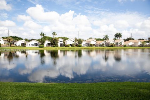 Снять в аренду виллу или дом в Бока-Ратон, Флорида 3 спальни, 229.65м2, № 2066893 - фото 29