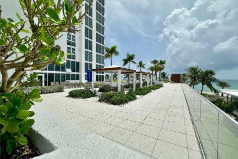 Купить кондоминиум в Санни-Айлс-Бич, Флорида 3 спальни, 266.07м2, № 1638622 - фото 29