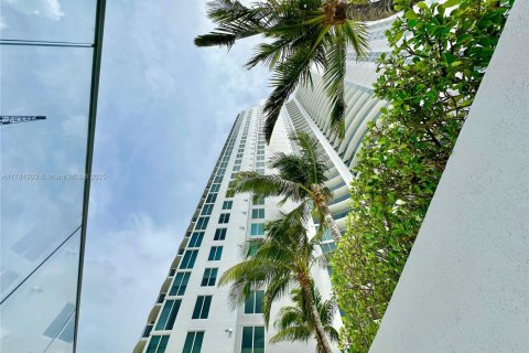 Condo in Sunny Isles Beach, Florida, 3 bedrooms  № 1638622 - photo 28