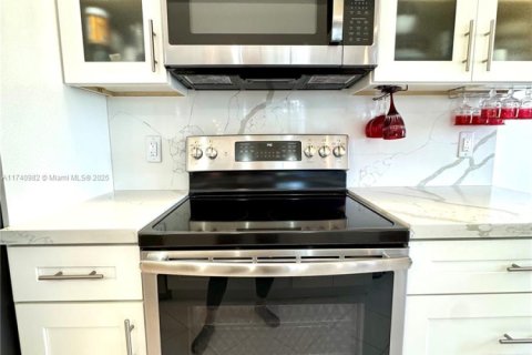 Condominio en venta en Hollywood, Florida, 2 dormitorios, 124.86 m2 № 1811781 - foto 21