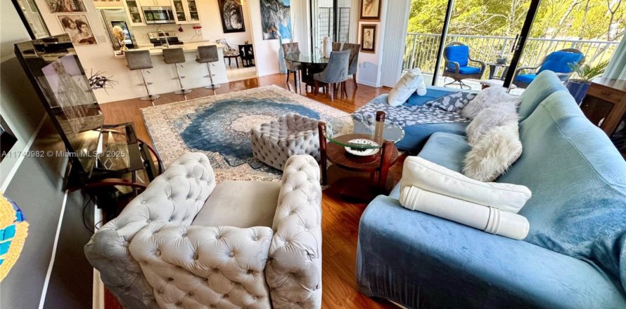 Condominio en Hollywood, Florida, 2 dormitorios  № 1811781