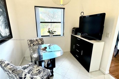 Condominio en venta en Hollywood, Florida, 2 dormitorios, 124.86 m2 № 1811781 - foto 16