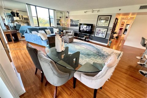 Condominio en venta en Hollywood, Florida, 2 dormitorios, 124.86 m2 № 1811781 - foto 10