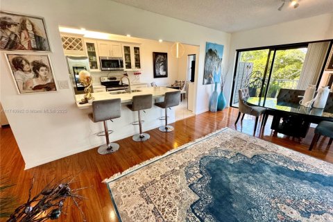 Condominio en venta en Hollywood, Florida, 2 dormitorios, 124.86 m2 № 1811781 - foto 2