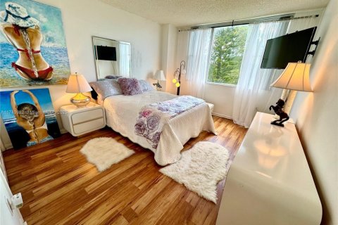 Condominio en venta en Hollywood, Florida, 2 dormitorios, 124.86 m2 № 1811781 - foto 27