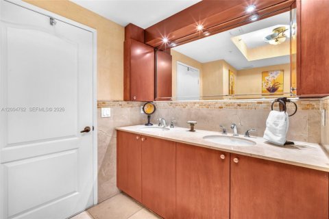 Copropriété à vendre à Sunny Isles Beach, Floride: 3 chambres, 134.43 m2 № 2068192 - photo 20