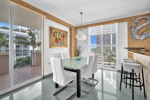 Copropriété à vendre à Sunny Isles Beach, Floride: 3 chambres, 134.43 m2 № 2068192 - photo 4