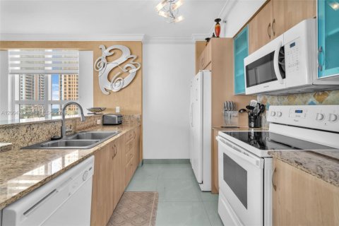 Copropriété à vendre à Sunny Isles Beach, Floride: 3 chambres, 134.43 m2 № 2068192 - photo 8