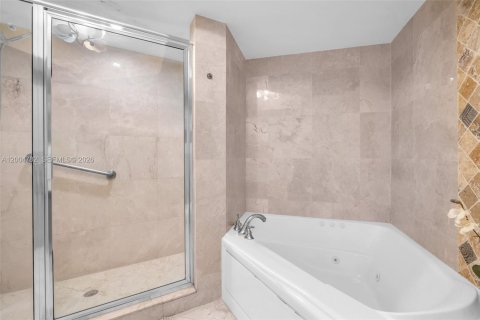 Copropriété à vendre à Sunny Isles Beach, Floride: 3 chambres, 134.43 m2 № 2068192 - photo 22