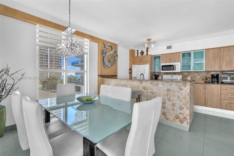 Copropriété à vendre à Sunny Isles Beach, Floride: 3 chambres, 134.43 m2 № 2068192 - photo 6