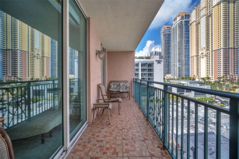 Copropriété à vendre à Sunny Isles Beach, Floride: 3 chambres, 134.43 m2 № 2068192 - photo 28
