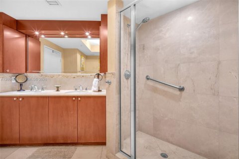 Copropriété à vendre à Sunny Isles Beach, Floride: 3 chambres, 134.43 m2 № 2068192 - photo 23