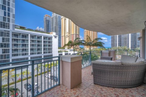 Copropriété à vendre à Sunny Isles Beach, Floride: 3 chambres, 134.43 m2 № 2068192 - photo 12