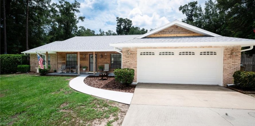 Casa en Sorrento, Florida 3 dormitorios, 214.42 m2 № 2259435